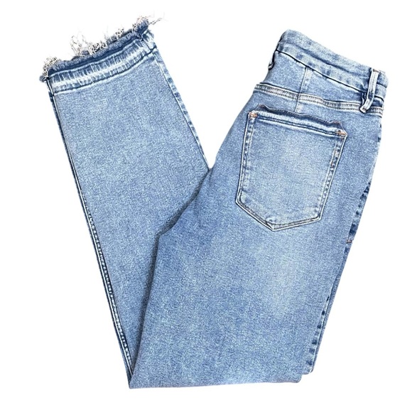 Good American Classic Slim Straight Mid Rise Blue Jean Released Hem Size 14/32 - Picture 7 of 13